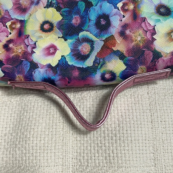 Tahari Pink and Purple Cosmetic Bag Vibrant Floral Design - Picture 7 of 8